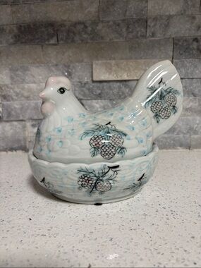 Vintage Ethan Allen Blue & White Ceramic Hen on Nest Dish Pink Botanical Accents